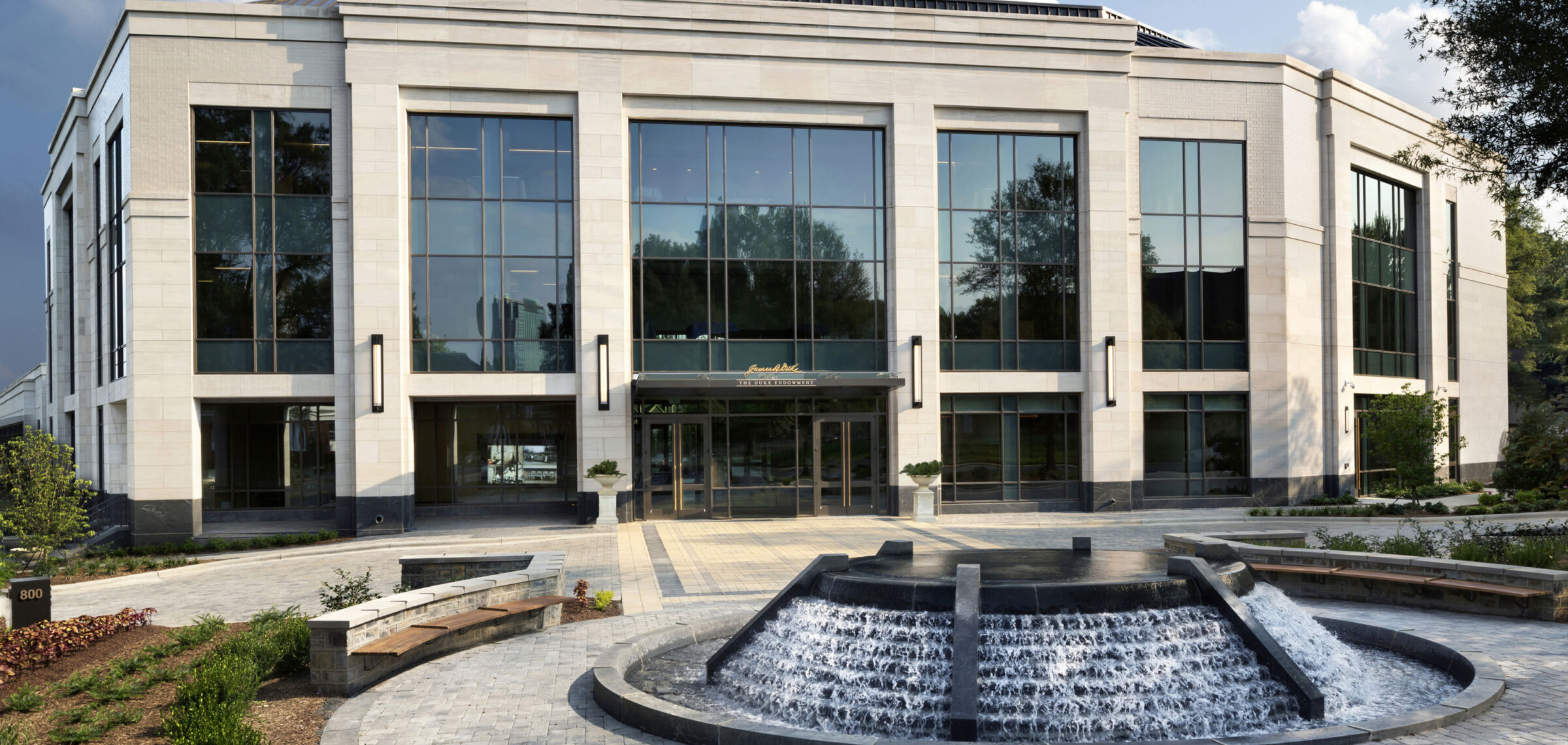 01 The Duke Edowment front 2023 08 11 190042 apsj